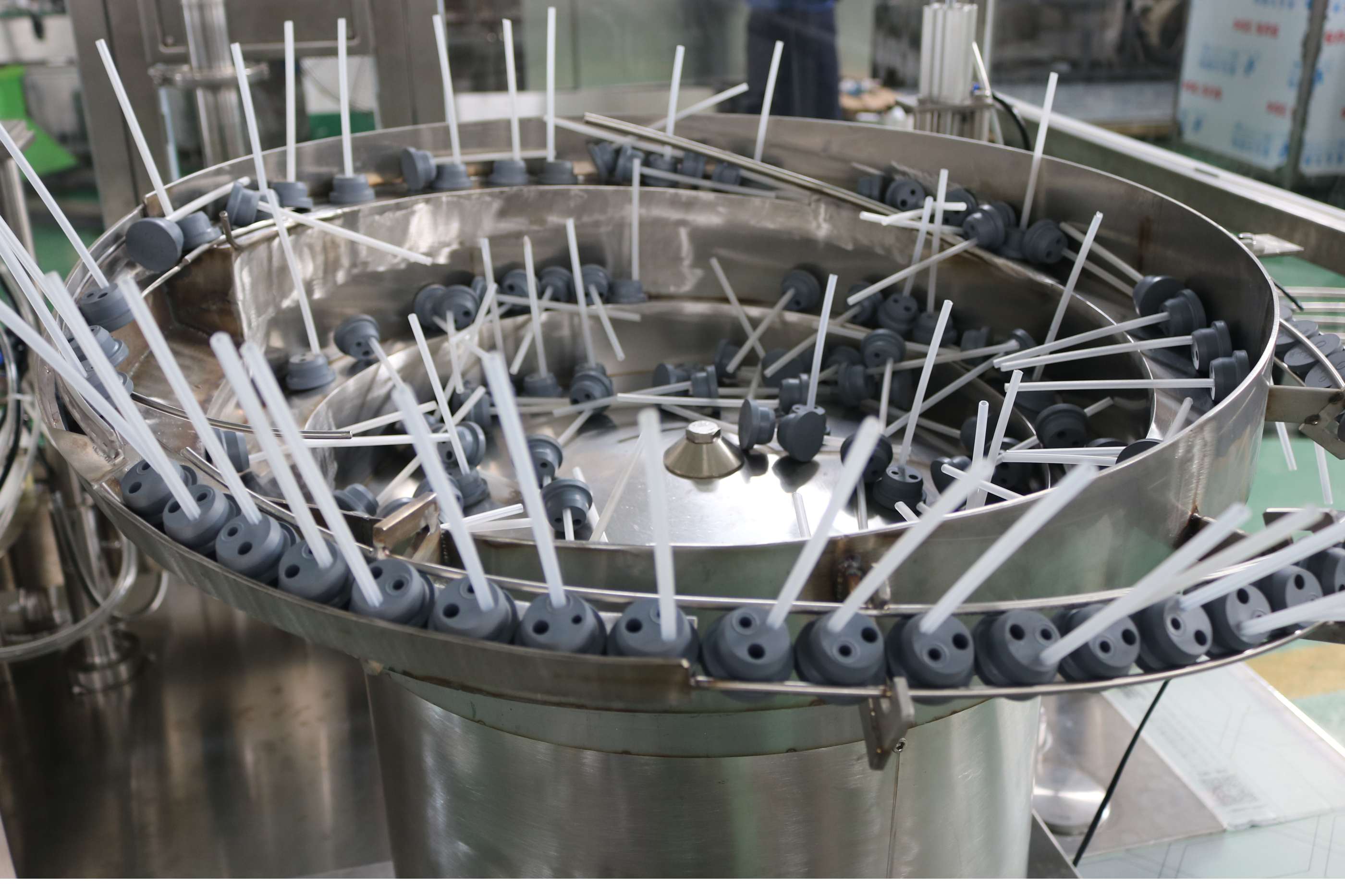 LVP Vacuum Pumping Stoppering And Capping Machine Liquid Filling Machine