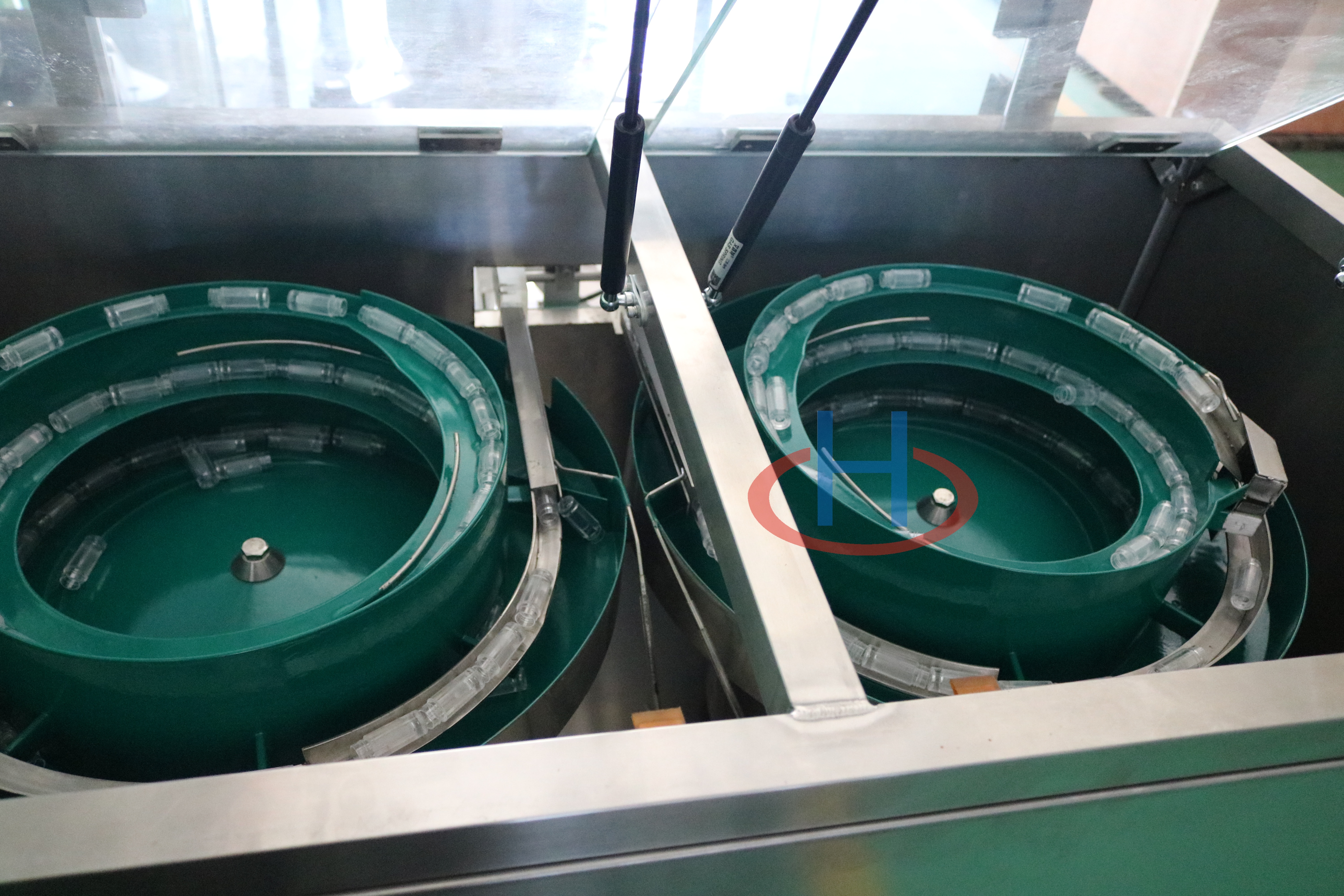 Powder Filling Machine, Powder Filling Production Line, Labeling Machine, Labeler Model No. HCFGX-90