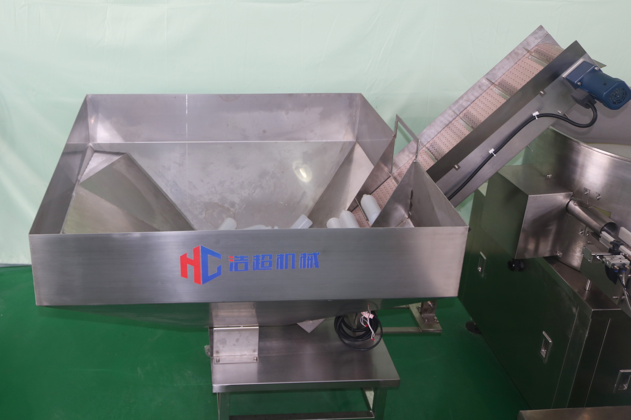 Bottle Unscrambling Line, Lifter Bottle Unscrambling Line Model HCLPX-30